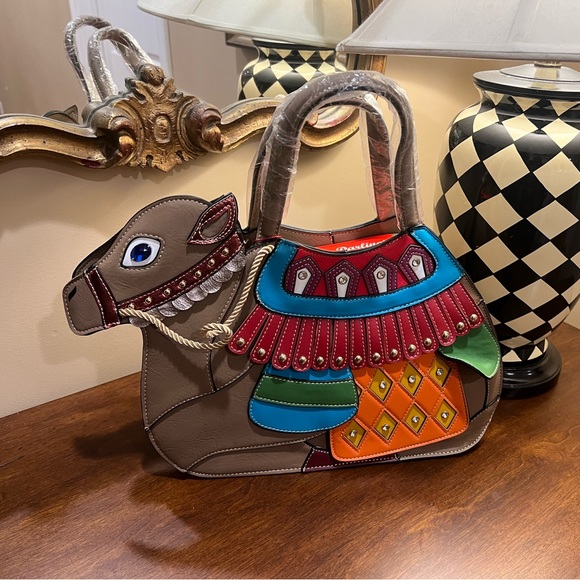 NWT Kitsch Darlings Satchel Purse w Strap Camel Animal Style - Picture 2 of 7